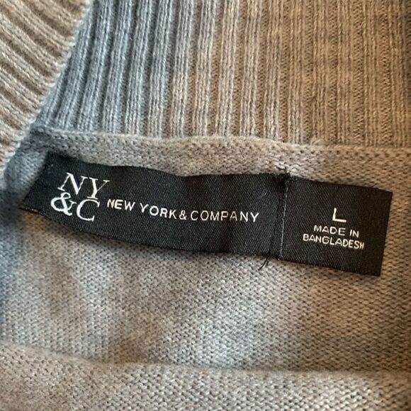 New York & Co grey tunic sweater size L - Picture 3 of 5